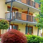 Aina Boutique מלון 3*