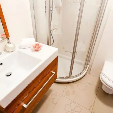 Aina Boutique 3* Lasko