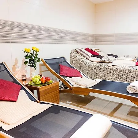 Hotel Aina Boutique Lasko