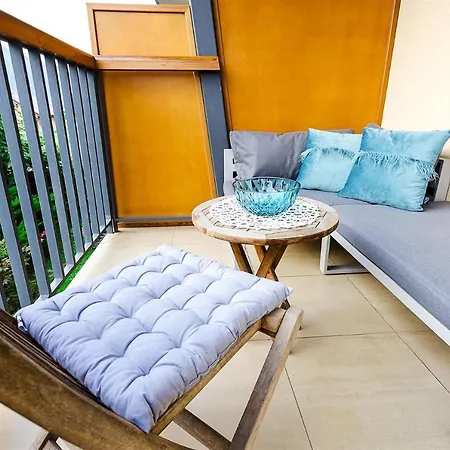 Aina Boutique Hotel 3*