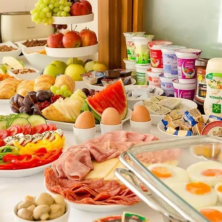 Hotel Aina Boutique 3*