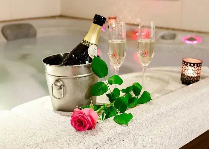 Aina Boutique Отель 3*