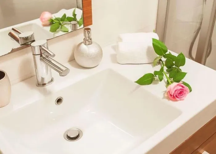 Отель Aina Boutique Ласко